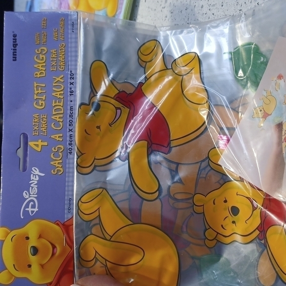 WTP 4 pc. Birthday Decorations Bundle - Picture 2 of 4